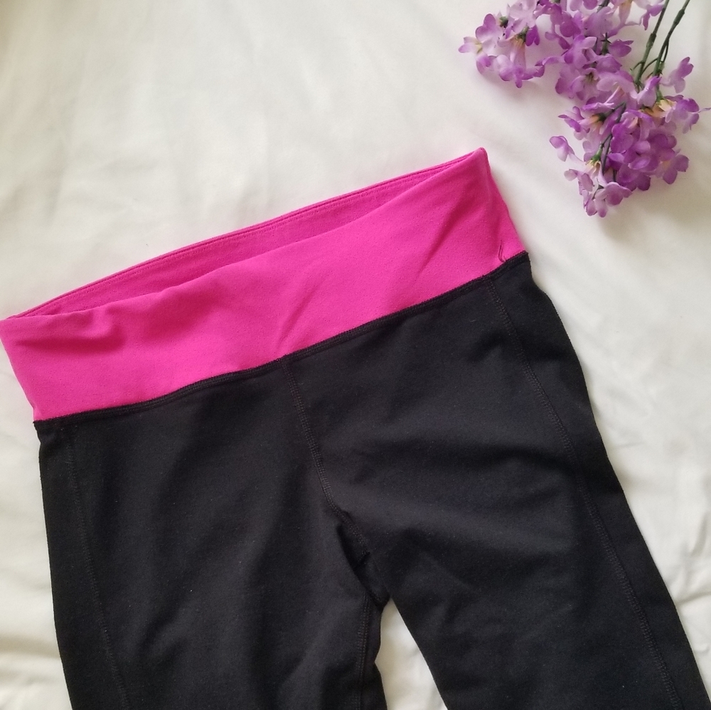Under Armour sz Medium Yoga Pants